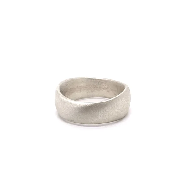 Χειροποίητο ασημένιο ματ αντρικό δαχτυλίδι κυματιστό