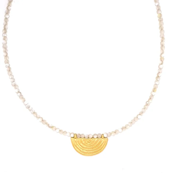 Χειροποίητο ασημένιο επίχρυσο κολιέ πέρλες ομόκεντρο ημικύκλιο